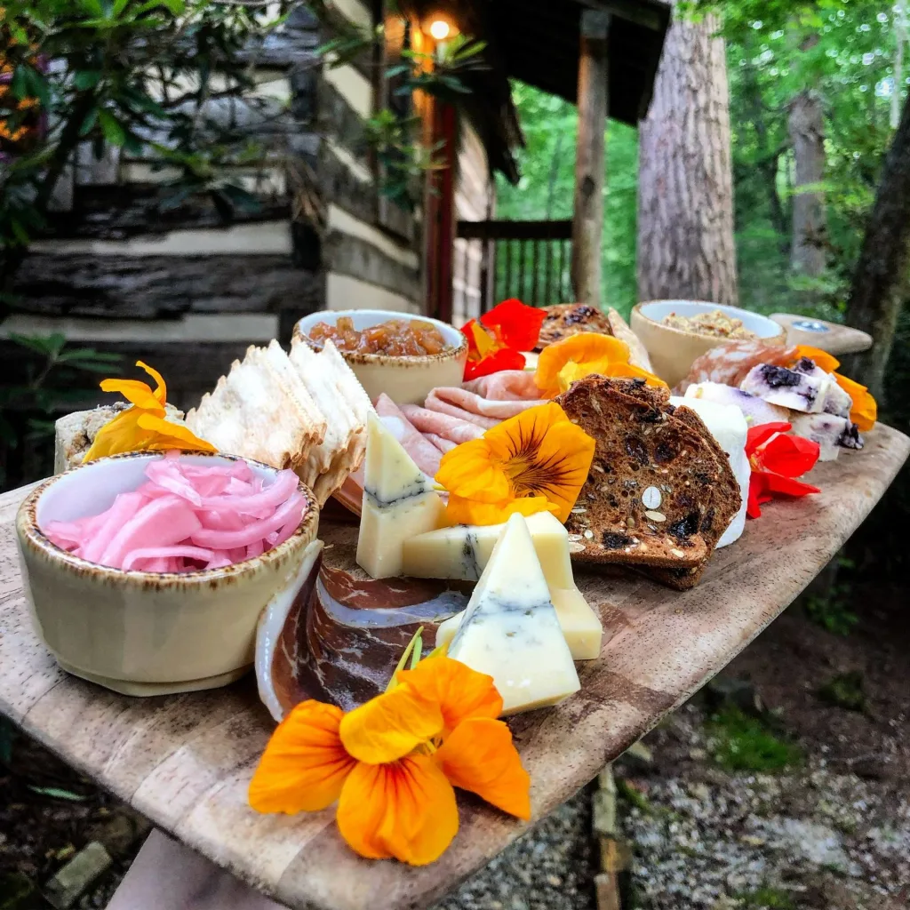 half-mile-farm-cabin-breakfast-tray